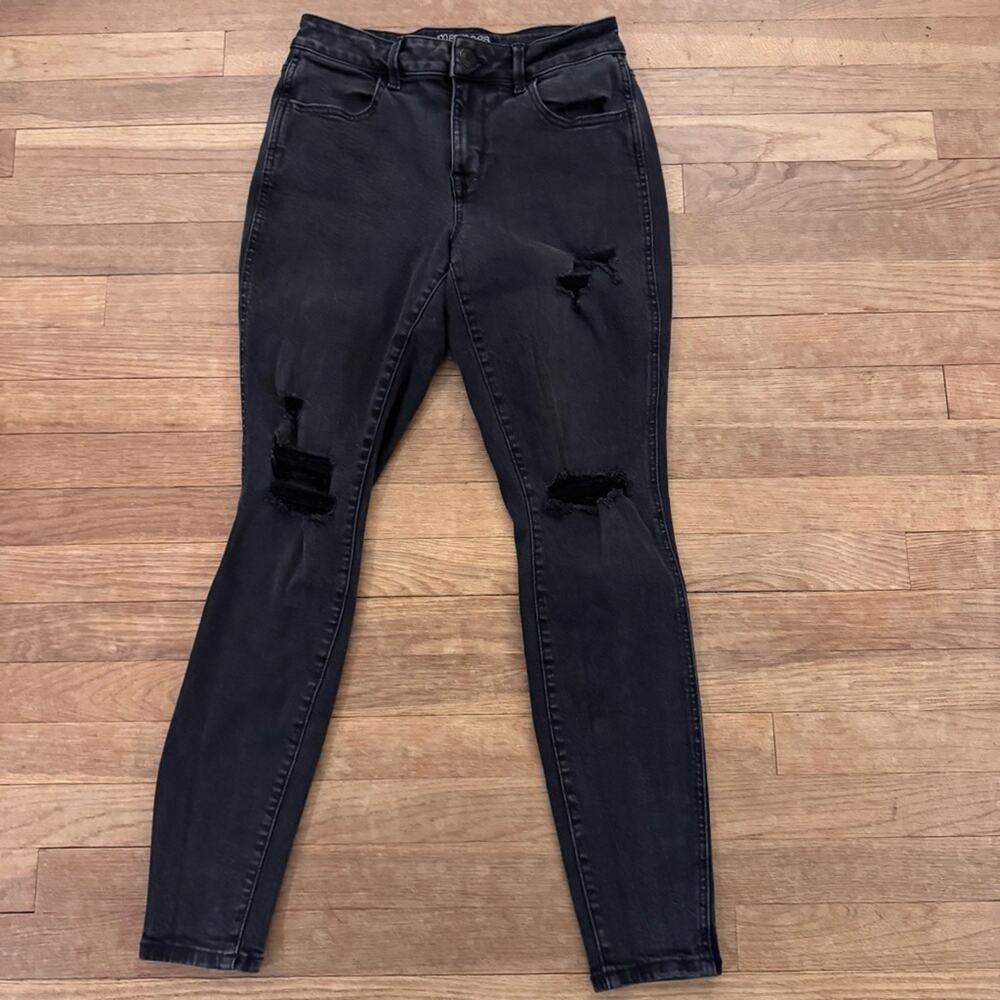 Maurices Women’s High-Rise Distressed Skinny Jeans - Size S
 b88